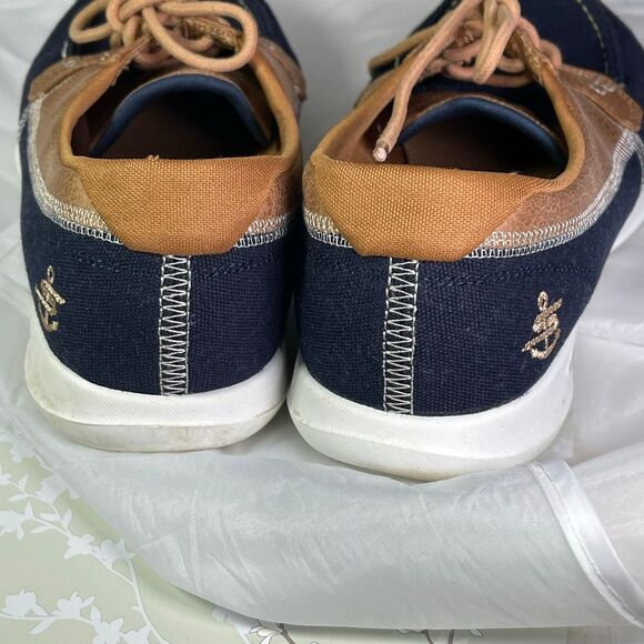 Skechers size 9.5 Woman’s GOwalk Lite- Isla boat shoes canvas leather - Picture 4 of 10